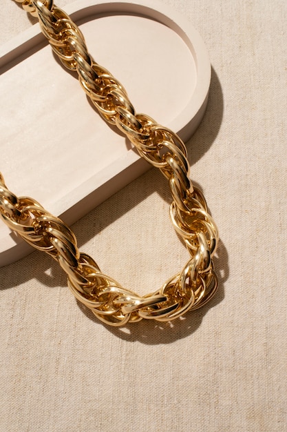 Display of shiny and luxurious golden chain