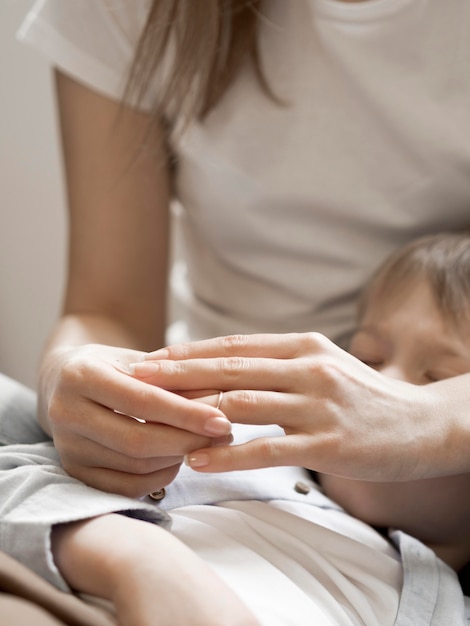 Foto gratuita divorziato donna con bambino