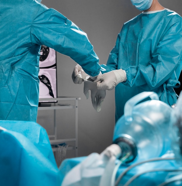 Doctors preparing for a surgical procedure