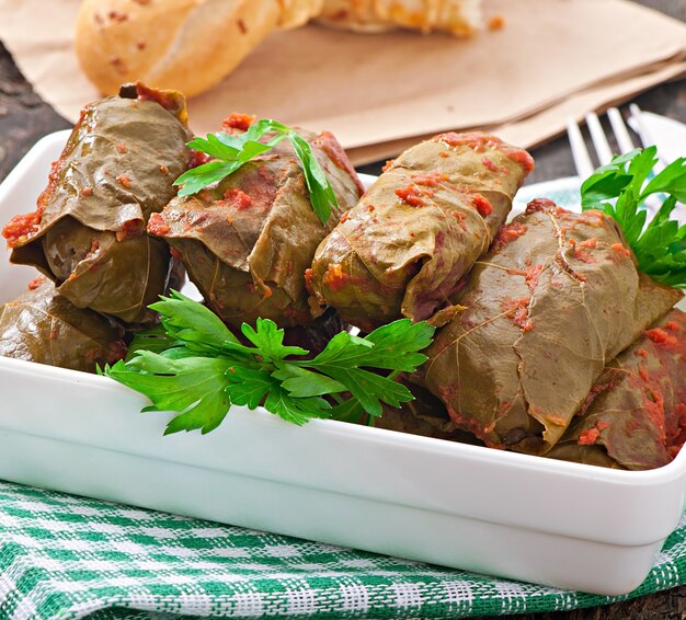 ドルマ、ぶどうの葉の詰め物、トルコ料理とギリシャ料理