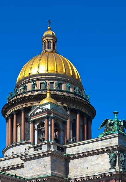 Foto gratuita cupola della cattedrale di san isacco