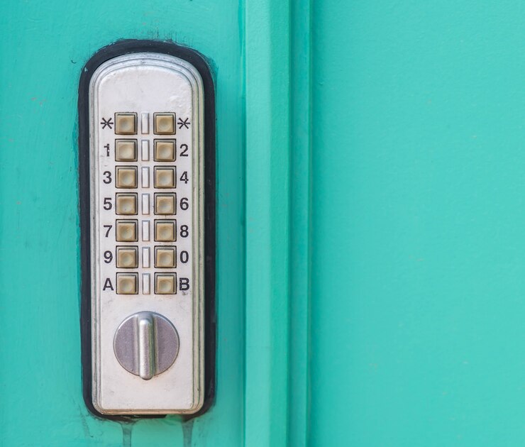 Free Photo door lock with keypad