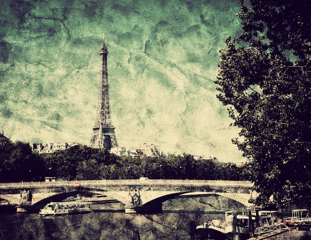 パリを描きます