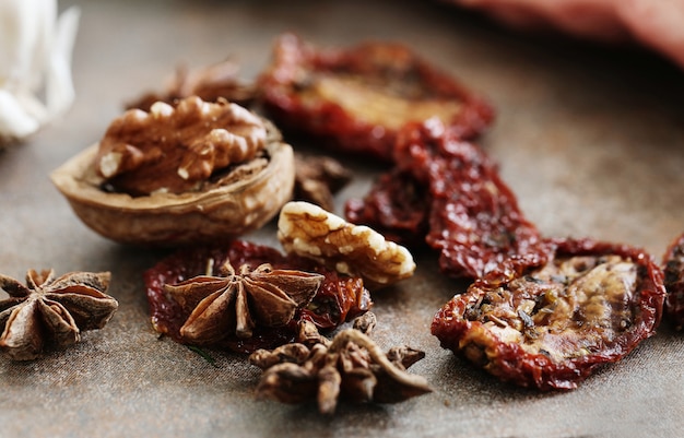 Dried tomato and anise stars