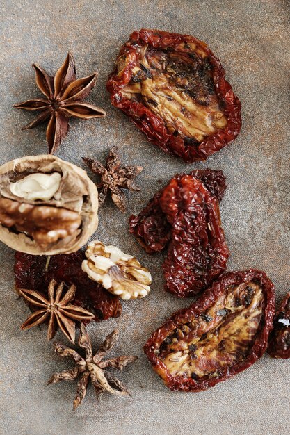 Dried tomato and anise stars