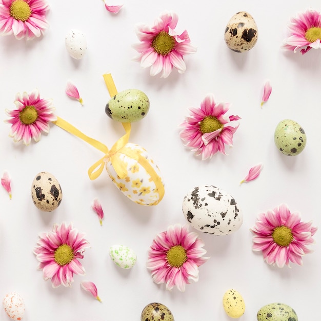 Easter quail eggs and flower