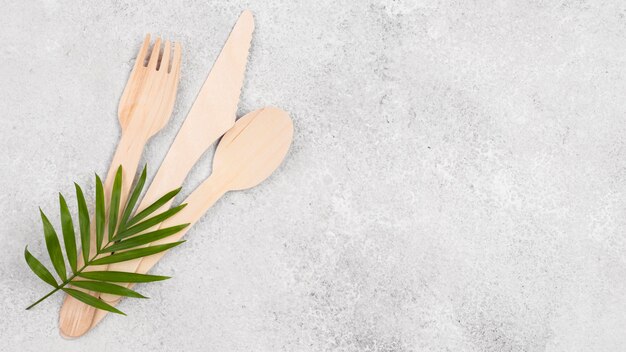 Eco friendly disposable paper tableware cutlery