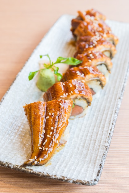 eel sushi roll