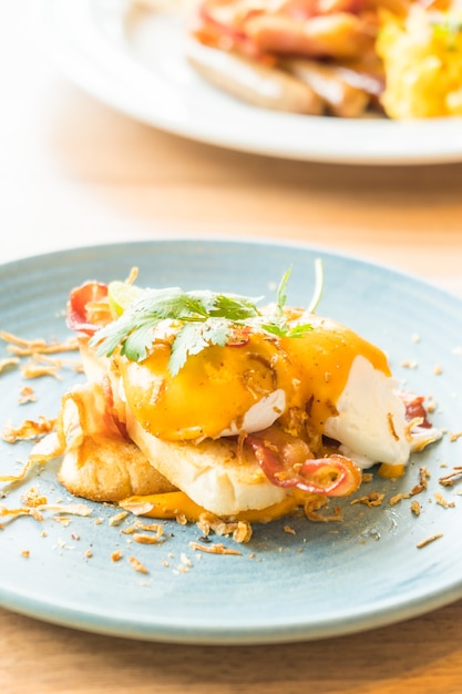 Free photo egg benedict