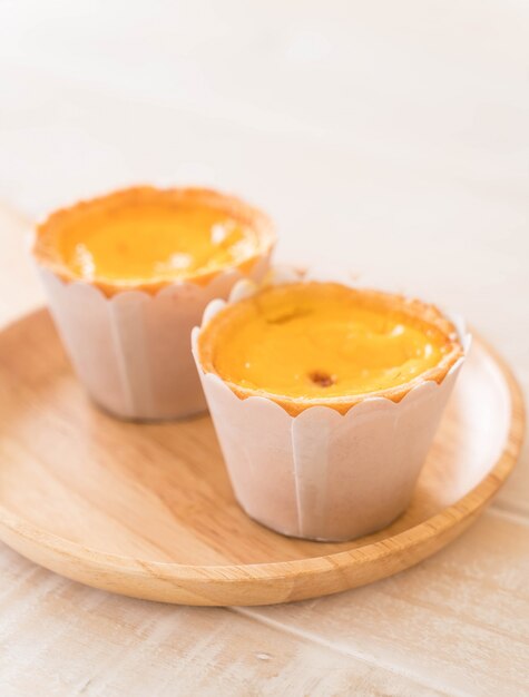 egg tart on plate