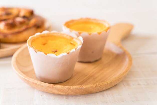 egg tart on plate