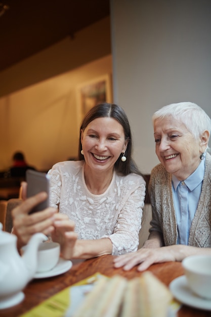 Free photo elderly selfie