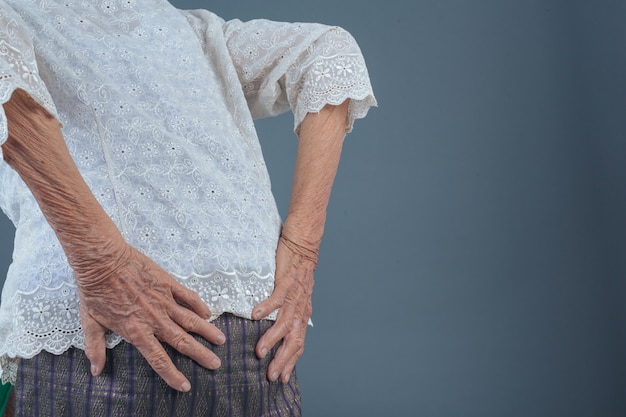 Free photo elderly women with pain.