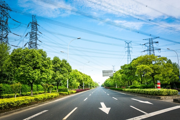 Free photo electricity pylon isolated