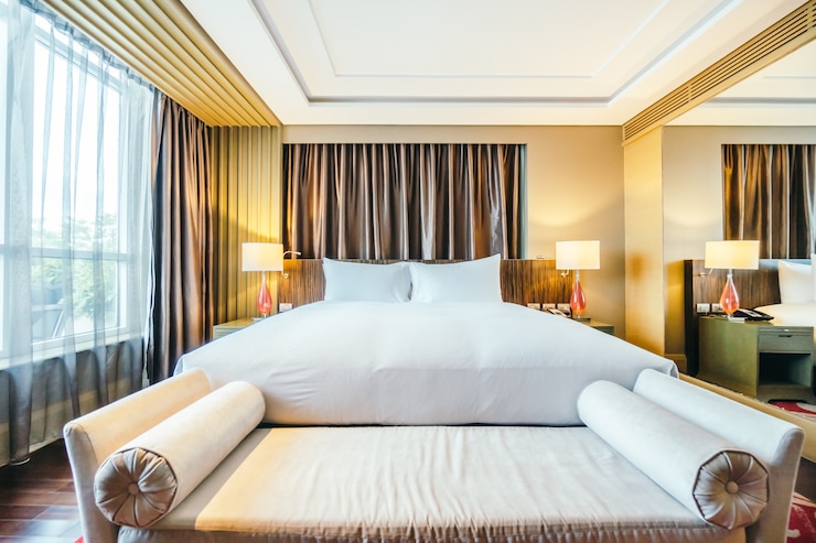 Free Photo elegant hotel room with window