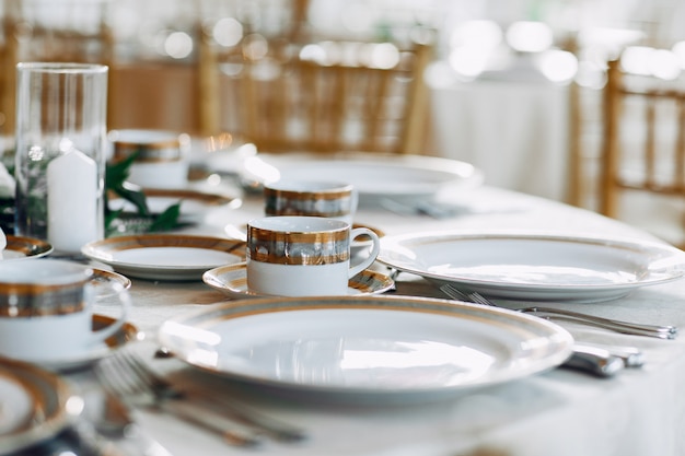 Free photo elegant wedding dishes