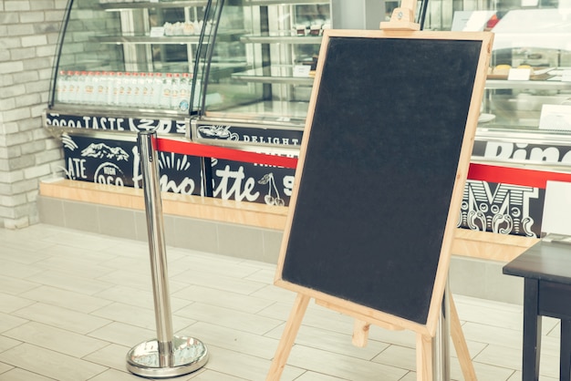 Empty blackboard of a restaurant