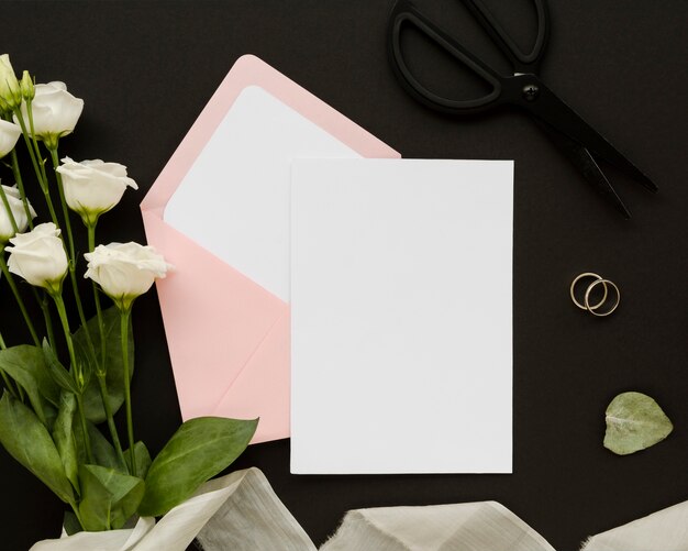 Empty card with rose bouquet