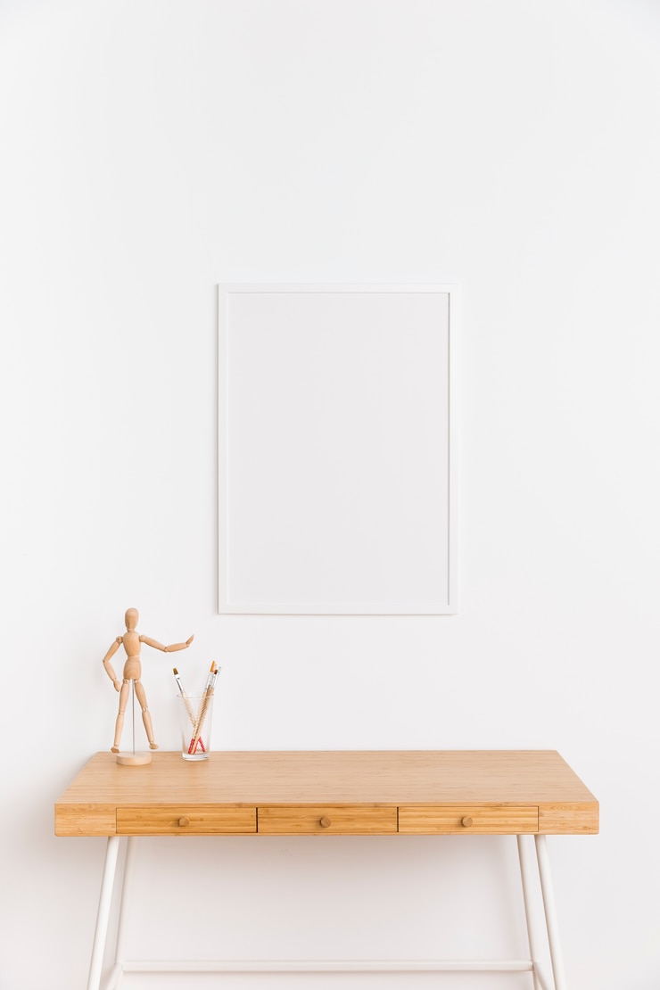 Free Photo empty frame with table and figure