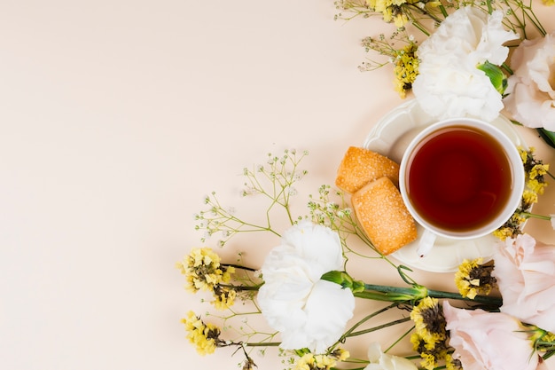 Free photo english tea and pastry top view