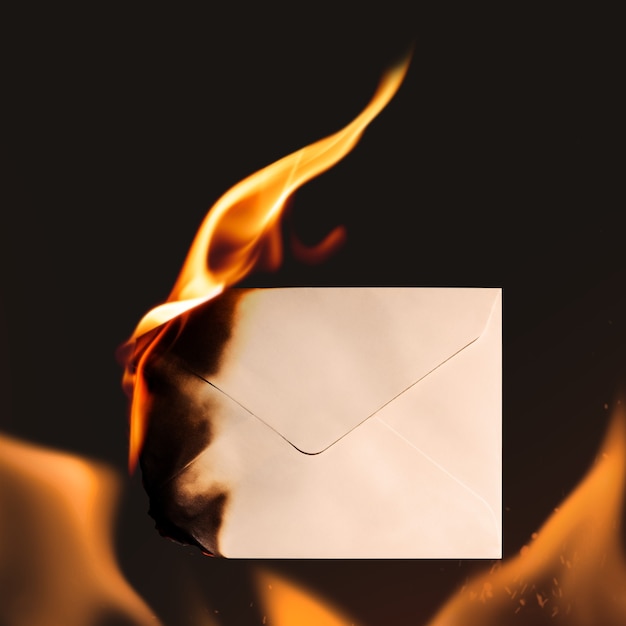 봉투 편지지, 빈 공간이 있는 미적 불타는 불꽃 효과
