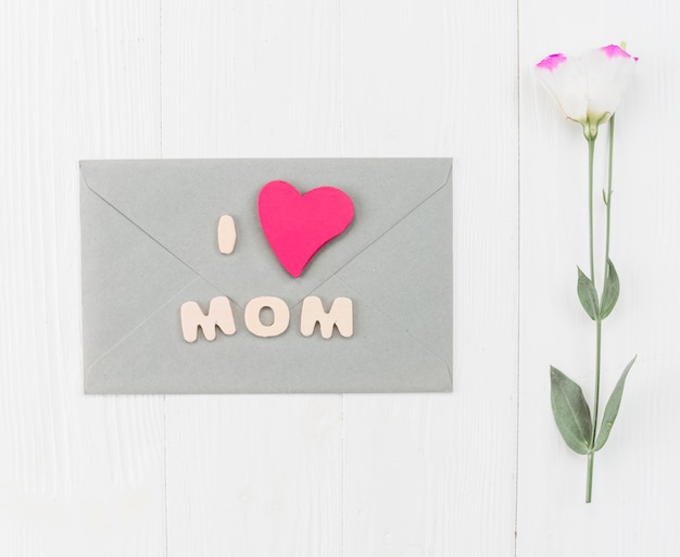 Free photo envelope with flower for mother`s day