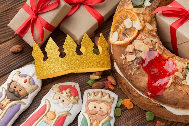 Foto gratuita torta dell'epifania roscon de reyes