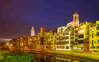 Free photo evening view of of girona