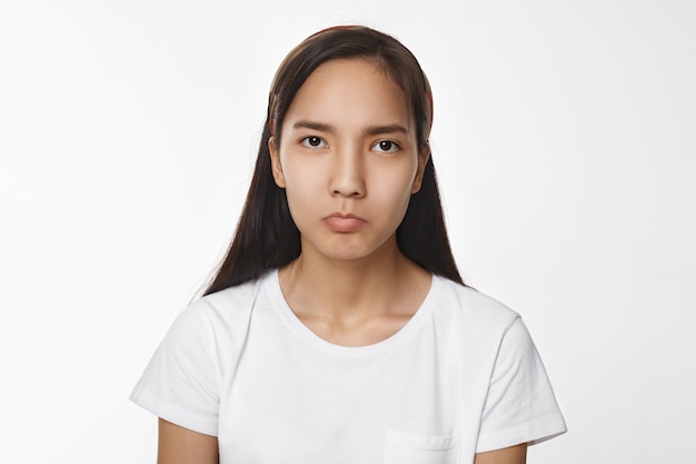 Free photo expressive asian girl posing indoor