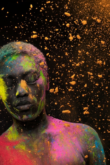 Expressive model with colorful powder