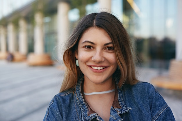 Expressive woman posing outdoor