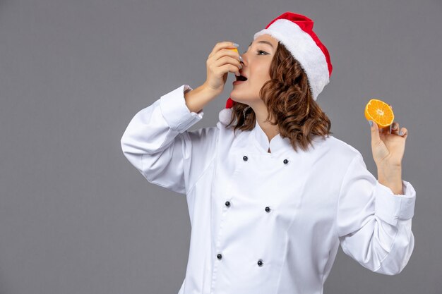 Free photo expressive young cook posing for winter holidays