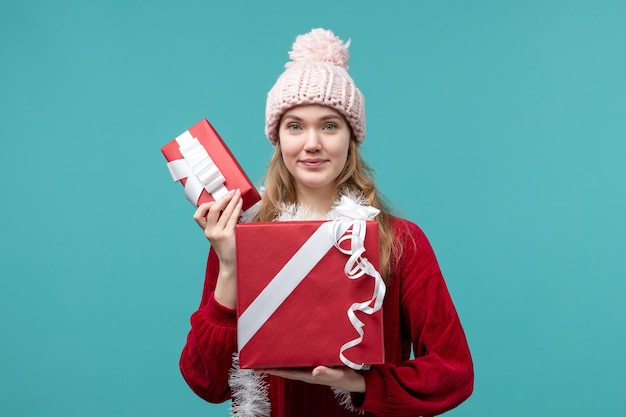 Free photo expressive young female posing