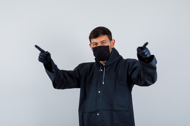 Free photo expressive young man posing in the studio