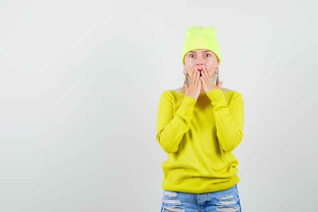 Free photo expressive young woman posing