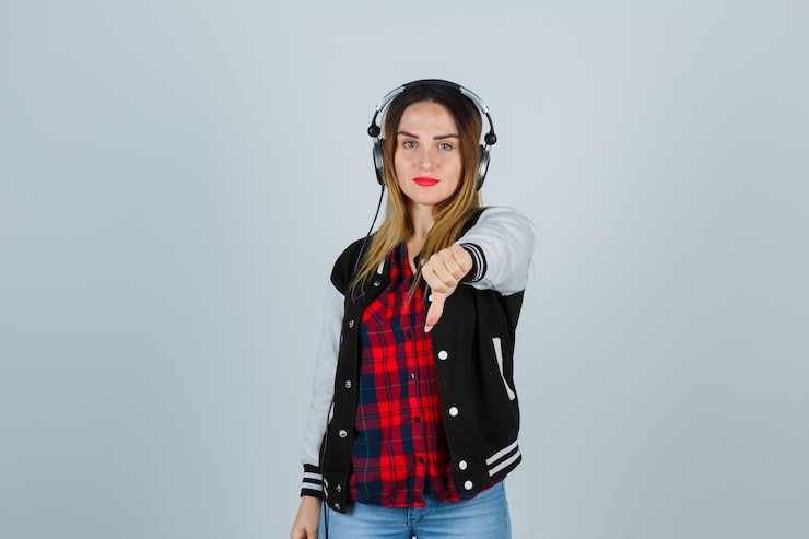 Free Photo expressive young woman posing