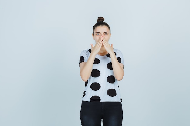 Free photo expressive young woman posing