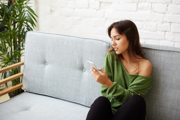 Free photo expressive young woman posing