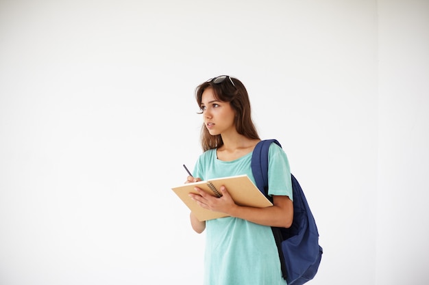 Free photo expressive young woman posing