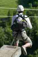 Foto gratuita sport estremi di ropejumping