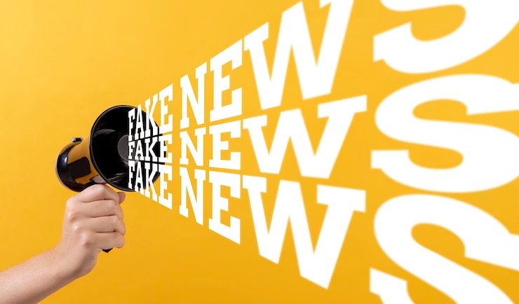 Free Photo fake news works coming out of a megaphone