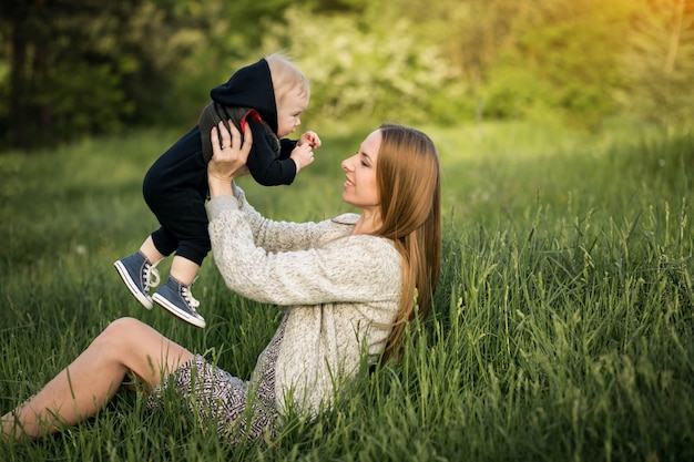 Free photo family girl little young mother daughter