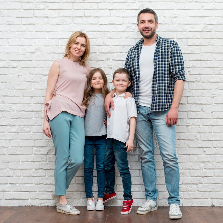 Free Photo family at home