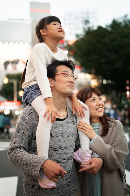 夜の家族のライフスタイル