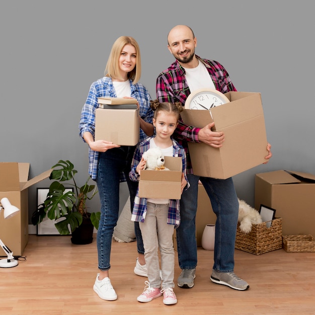 Family moving to a new house