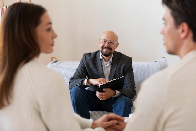 Free photo family therapy in psychologist office