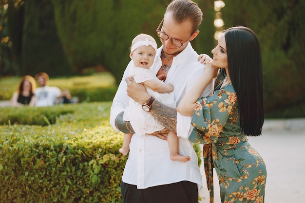 Famiglia in una città