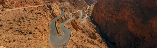 ダデス峡谷の有名な道