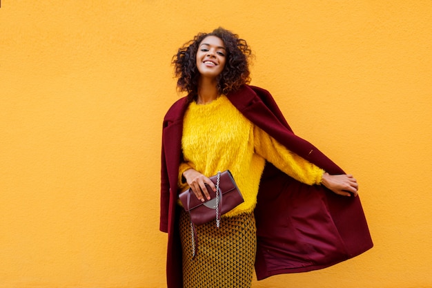 Free photo fashionable portrait of  elegant woman in cute fluffy sweater