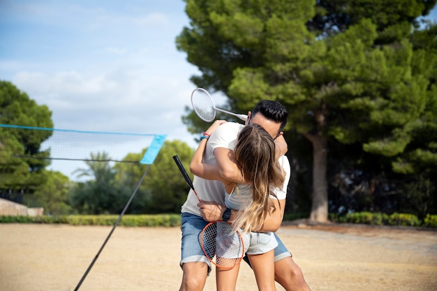 Free photo father and girl hugging medium shot